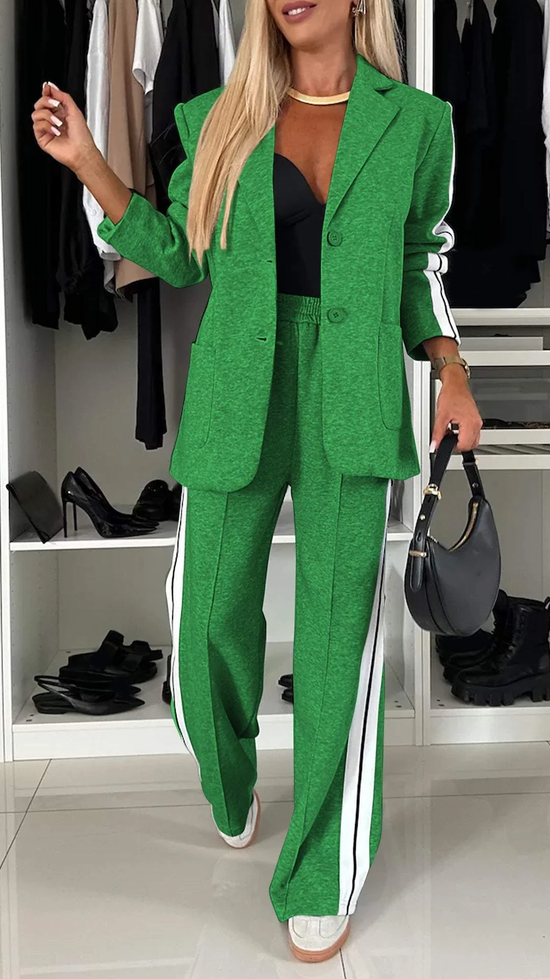 Tenue de bureau élégante et décontractée pour Alice