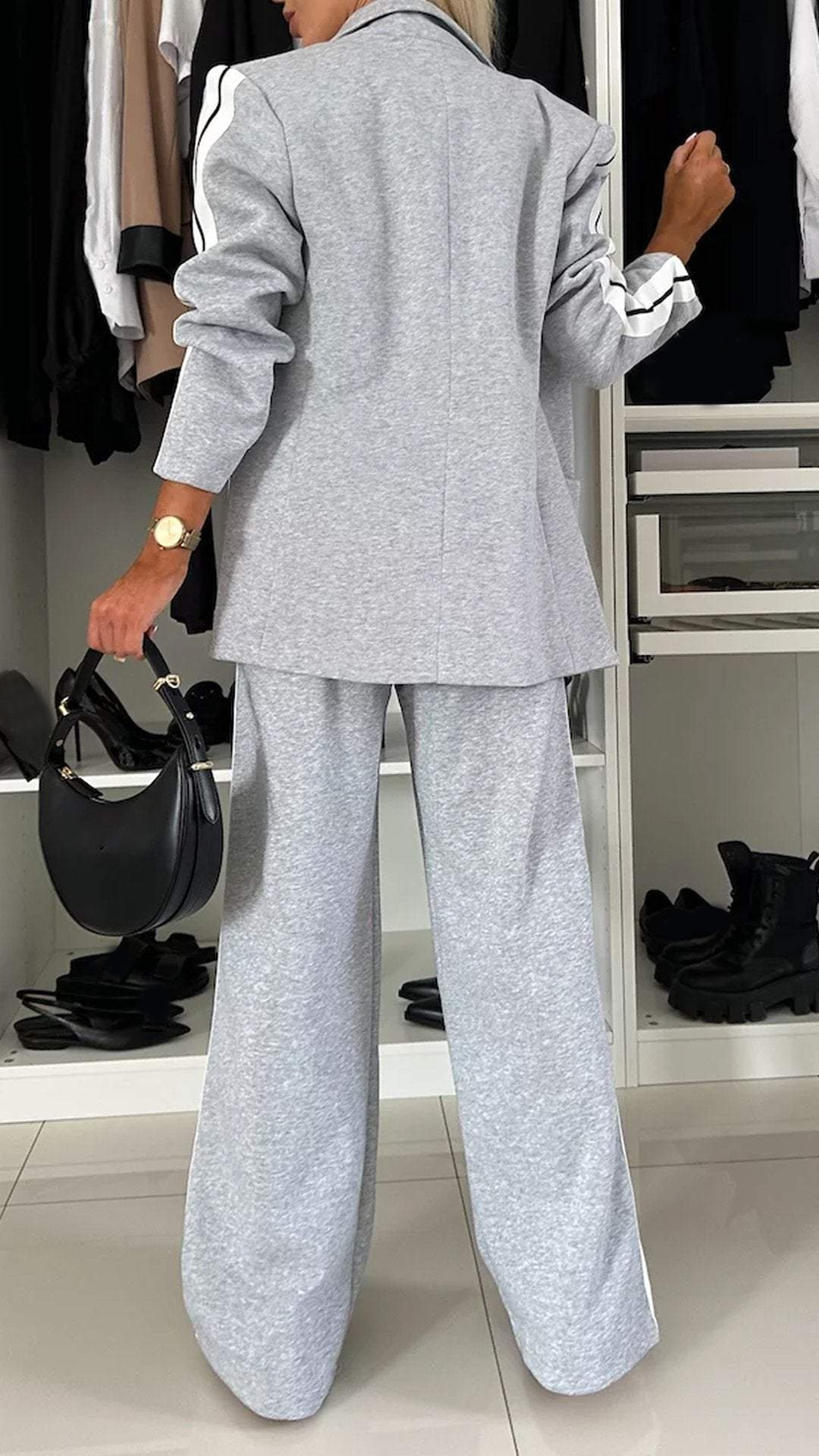 Tenue de bureau élégante et décontractée pour Alice
